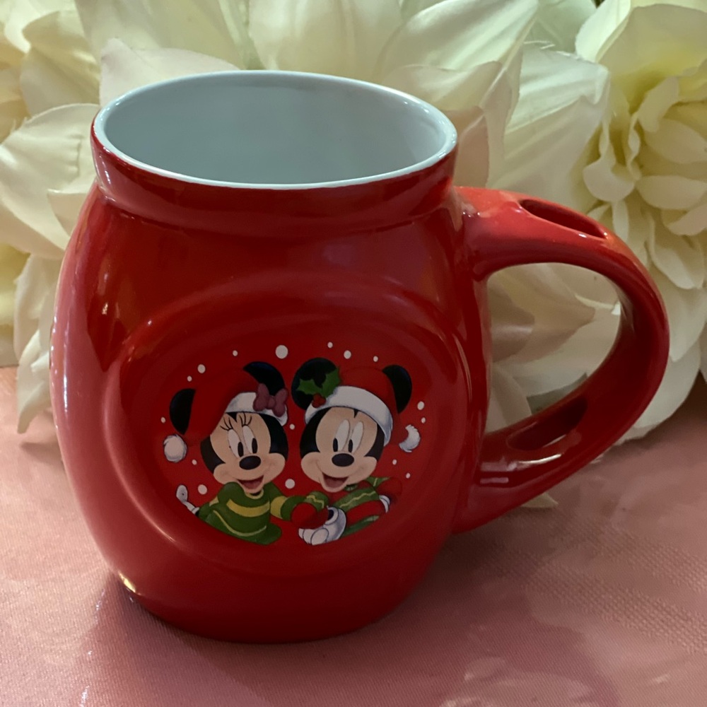 Disney 2019 Disney Mickey & Minnie Mouse 12oz Red Christmas Ceramic Cocoa Mug